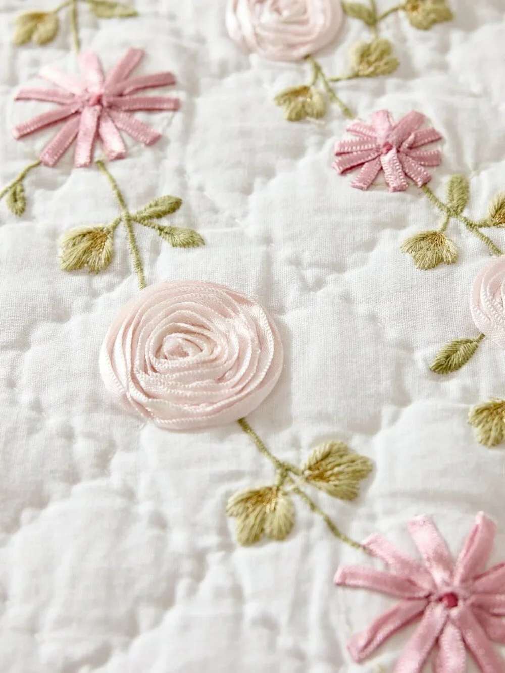 LoveShackFancy x Pottery Barn Bow Embellished Quilt Full Queen Bedding NWT